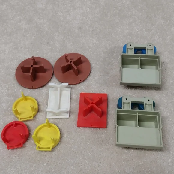 Fisher-Price Colorful Playset with Figures - Picture 2 of 3